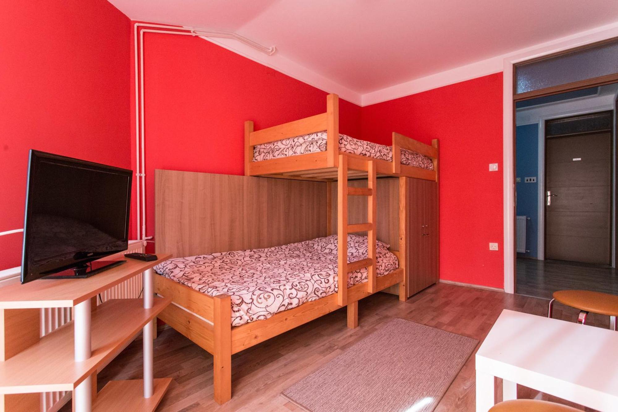 Hostel Day 'N' Night Ni Kamer foto